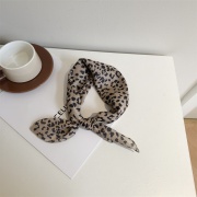 JESMARY - Khăn lụa vuông da báo thời trang cá tính